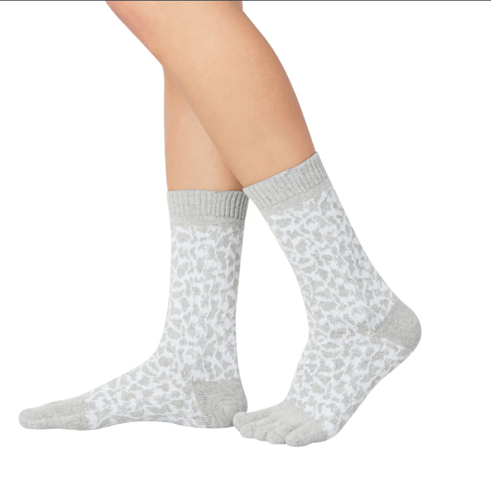 Leopard Midcalf Five Toe Socks